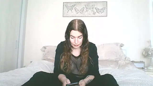 EllaKent online show from 03-18-26, 03:48