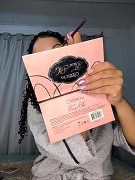 Snapshot of Yasmin777_ chatting on 10-26-25, 12:16 Yasmin777 online show from 10-26-25, 12:16