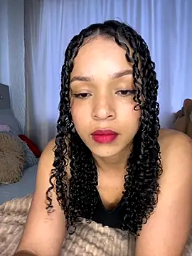 Snapshot of Yasmin777_ chatting on 11-02-25, 10:12 Yasmin777 online show from 11-02-25, 10:12