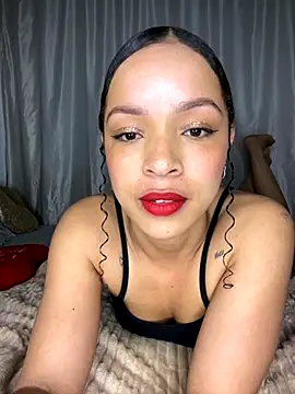 Snapshot of Yasmin777_ chatting on 11-08-25, 11:03 Yasmin777 online show from 11-08-25, 11:03