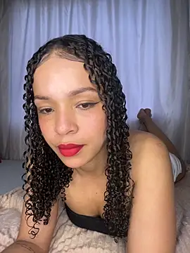 Snapshot of Yasmin777_ chatting on 11-09-25, 09:46 Yasmin777 online show from 11-09-25, 09:46