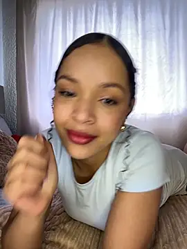 Snapshot of Yasmin777_ chatting on 11-14-25, 04:38 Yasmin777 online show from 11-14-25, 04:38