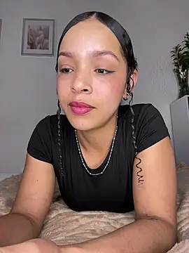 Snapshot of Yasmin777_ chatting on 07-10-26, 10:12 Yasmin777 online show from 07-10-26, 10:12