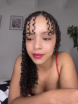 Snapshot of Yasmin777_ chatting on 07-19-26, 09:51 Yasmin777 online show from 07-19-26, 09:51
