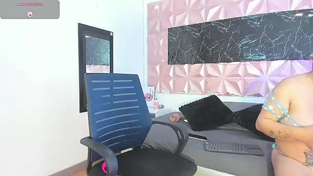 Scarlet fx online show from 11-21-25, 04:16