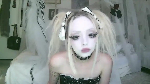 bl0odsyring3 online show from 04-09-26, 06:57