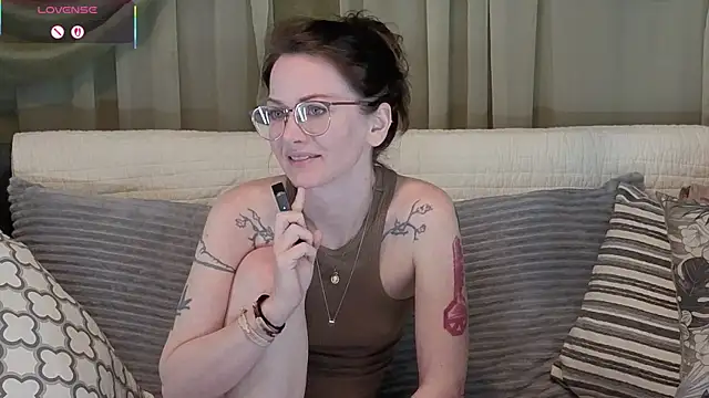 kohlbird online show from 02-12-26, 04:07