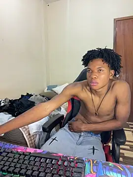 Snapshot of eunegrao chatting on 11-08-25, 12:00 eunegrao online show from 11-08-25, 12:00