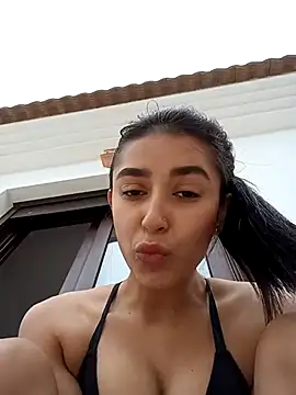 Snapshot of CandyFoxter_ chatting on 10-08-25, 07:17 CandyFoxter  online show from 10-08-25, 07:17