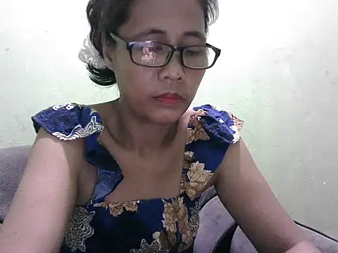 HotLadyPinay32 online show from 03-28-26, 10:04