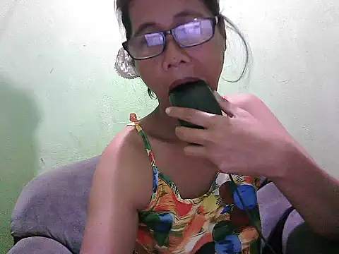 HotLadyPinay32 online show from 04-04-26, 07:55