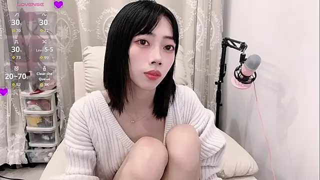 Snapshot of tuantuanle chatting on 03-03-26, 02:45 tuantuanle online show from 03-03-26, 02:45