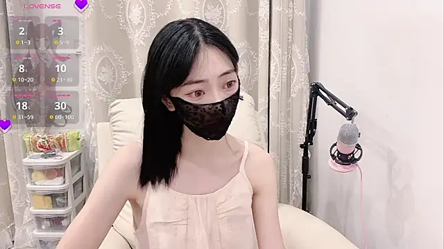 Snapshot of tuantuanle chatting on 05-13-26, 03:42 tuantuanle online show from 05-13-26, 03:42
