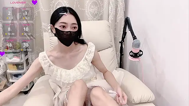 Snapshot of tuantuanle chatting on 05-26-26, 04:14 tuantuanle online show from 05-26-26, 04:14