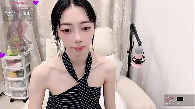 Snapshot of tuantuanle chatting on 06-09-26, 03:45 tuantuanle online show from 06-09-26, 03:45