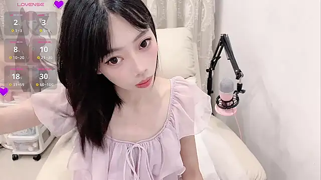 Snapshot of tuantuanle chatting on 06-13-26, 04:49 tuantuanle online show from 06-13-26, 04:49