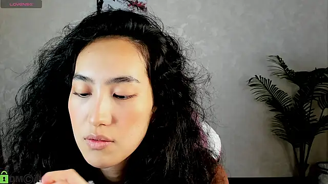 FlirtyAura online show from 11-19-25, 02:55