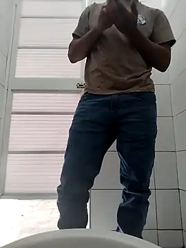 Kesurra online show from 12-16-25, 01:49