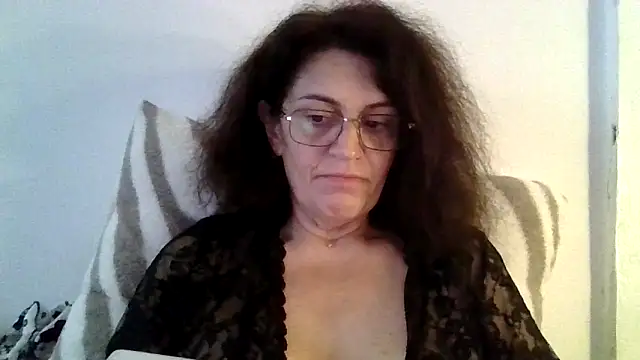 Snapshot of RubyyRosee chatting on 10-17-25, 01:46 RubyyRosee online show from 10-17-25, 01:46