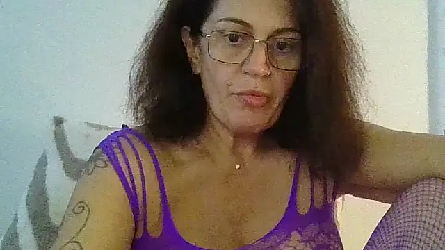 Snapshot of RubyyRosee chatting on 10-20-25, 01:44 RubyyRosee online show from 10-20-25, 01:44