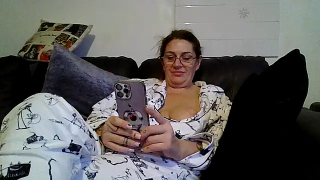 Snapshot of RubyyRosee chatting on 11-09-25, 10:02 RubyyRosee online show from 11-09-25, 10:02