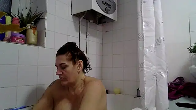 Snapshot of RubyyRosee chatting on 12-04-25, 09:34 RubyyRosee online show from 12-04-25, 09:34