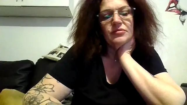 RubyyRosee online show from 04-20-26, 05:32