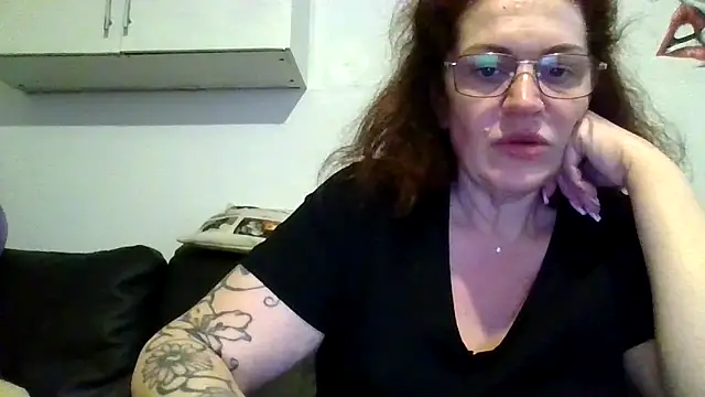 RubyyRosee online show from 04-26-26, 06:22