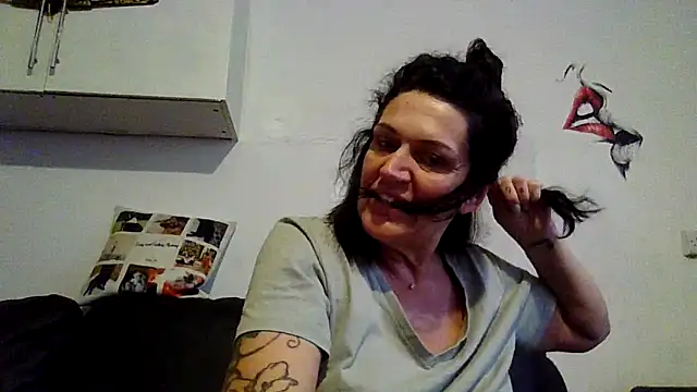 RubyyRosee online show from 06-09-26, 05:41