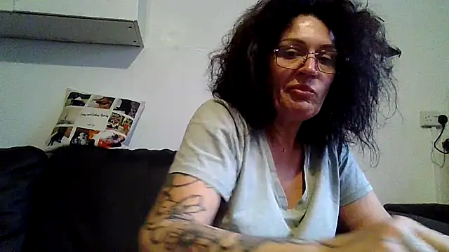 RubyyRosee online show from 06-11-26, 05:38