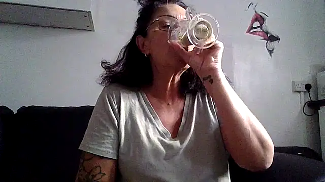 RubyyRosee online show from 07-08-26, 05:56