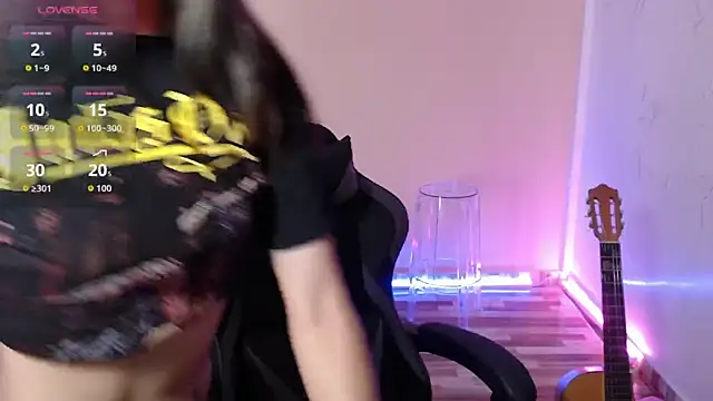 Susanahendrix online show from 03-06-26, 06:15