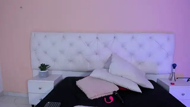 katte landerr online show from 11-24-25, 01:11