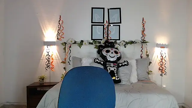 Megan 05  online show from 11-03-25, 05:58