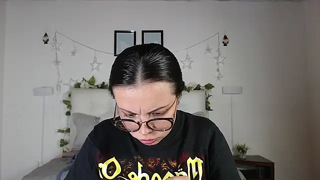 Megan 05  online show from 03-04-26, 06:58