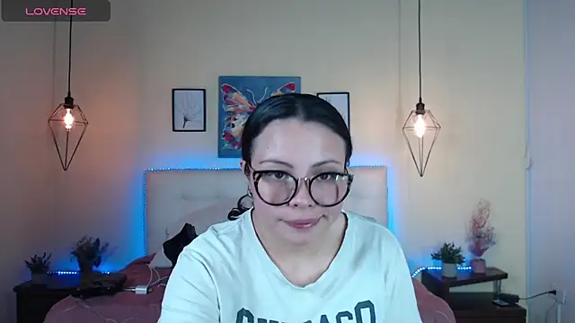 Megan 05  online show from 06-09-26, 07:03
