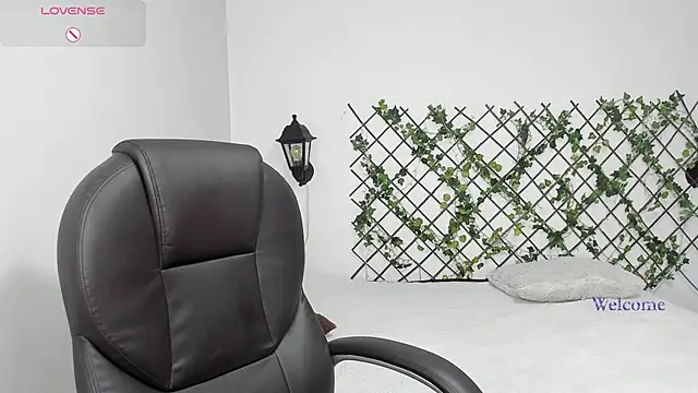 velvet  moon online show from 02-16-26, 12:18