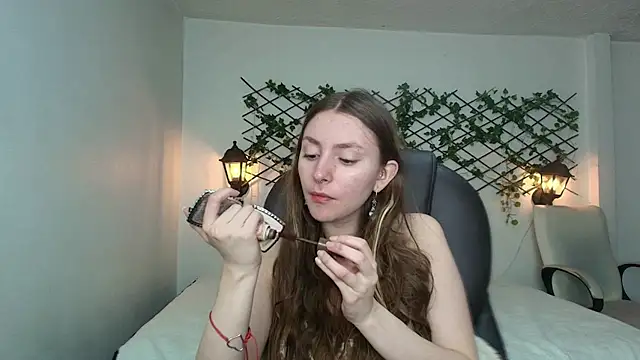 velvet  moon online show from 04-14-26, 12:16