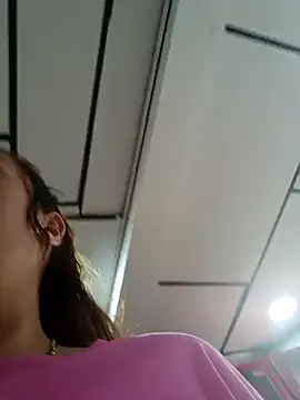 miss berlyn online show from 10-12-25, 04:28