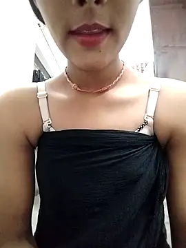 Snapshot of Naina_04 chatting on 09-14-25, 04:17 Naina 04 online show from 09-14-25, 04:17