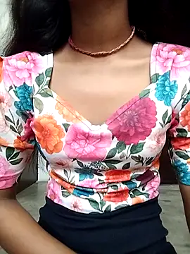 Naina 04 online show from 10-04-25, 02:53