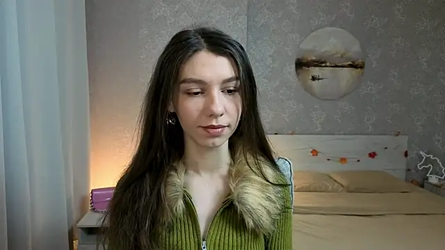 Snapshot of KellyShines chatting on 12-17-25, 02:23 KellyShines online show from 12-17-25, 02:23