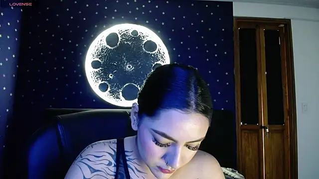 Snapshot of Megara_25 chatting on 06-22-26, 02:47 Megara 25 online show from 06-22-26, 02:47