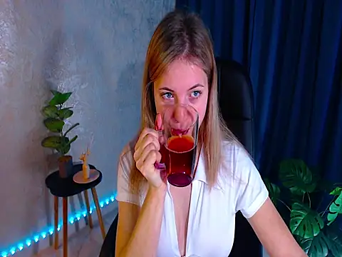 Snapshot of arlana_klart chatting on 09-24-25, 01:20 arlana klart online show from 09-24-25, 01:20