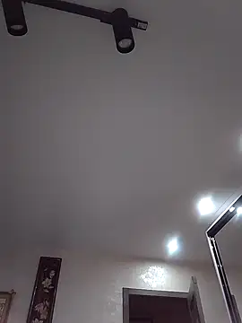 KissMiSveet online show from 10-17-25, 05:43