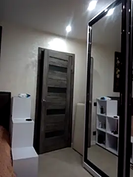 KissMiSveet online show from 11-18-25, 06:29