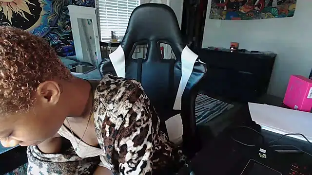 tsunamitori online show from 11-17-25, 05:08