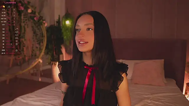 AdoraCortes online show from 11-23-25, 05:07