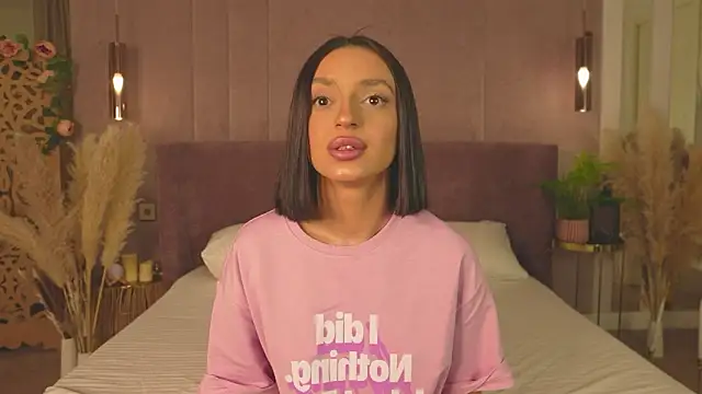 AdoraCortes online show from 04-23-26, 05:08