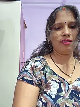 Snapshot of Sonalihot_ chatting on 05-15-26, 05:31 Sonalihot online show from 05-15-26, 05:31